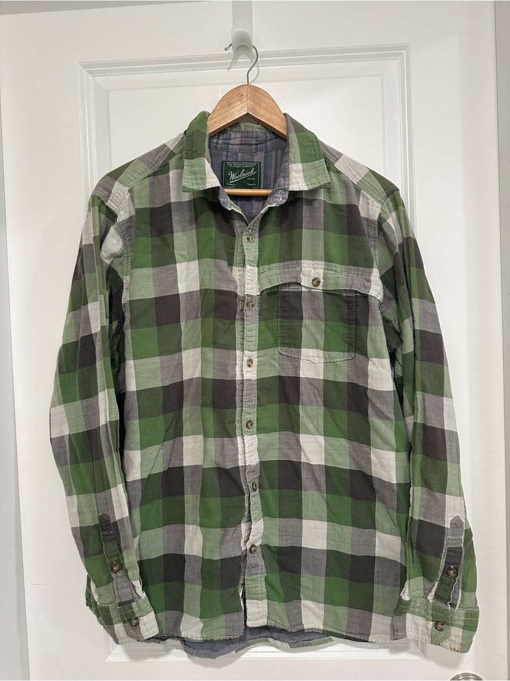 Woolrich Men’s Green & Gray Plaid Long Sleeve Organic Cotton Button-Down Shirt
